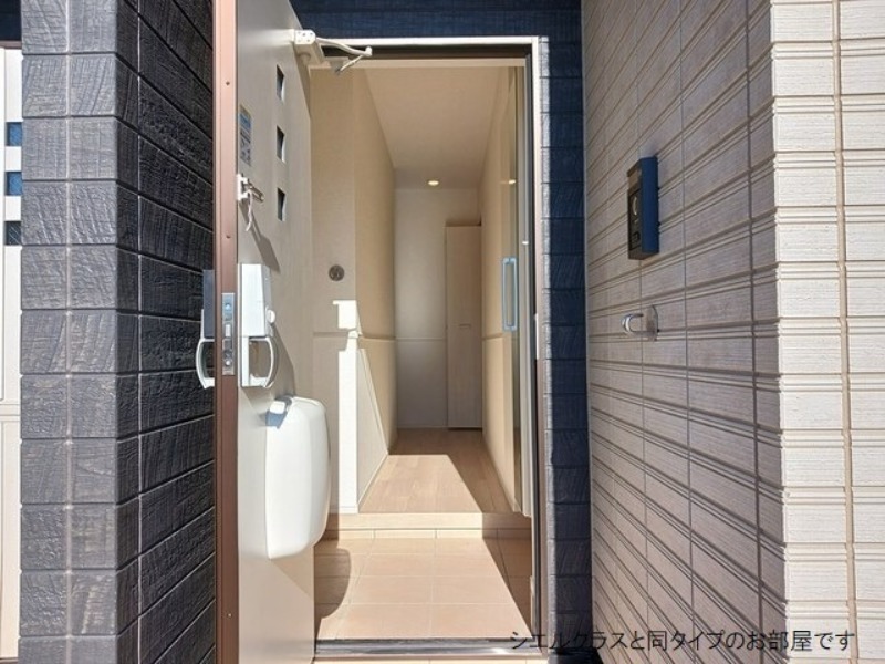 玄関　図面と現状に相違がある場合には現状を優先