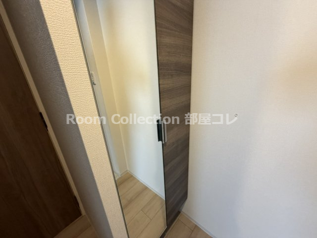 玄関　※同物件他部屋写真 反転、色違いの場合有 現況優先