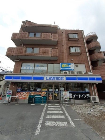 コンビニ　ローソン 鎌田三丁目店（コンビニ）まで400m