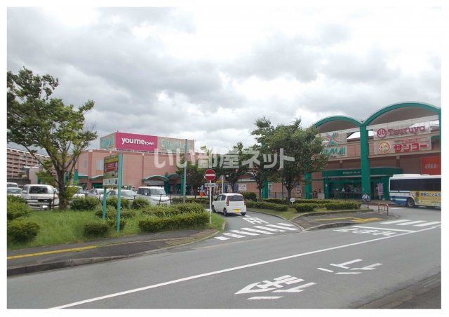 ショッピングセンター　荒尾シティモール（ショッピングセンター）まで852m