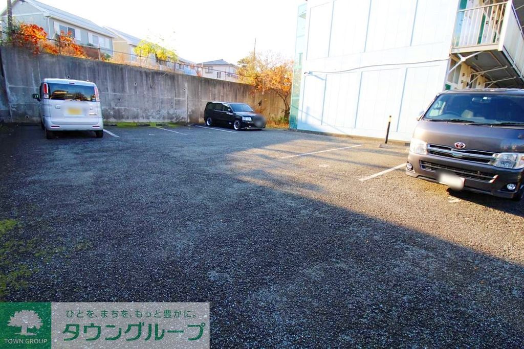 駐車場　駐車場