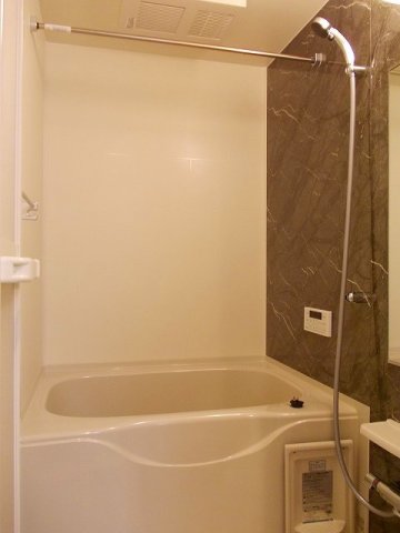 バス・シャワールーム　お風呂で日々の疲れを落としましょう