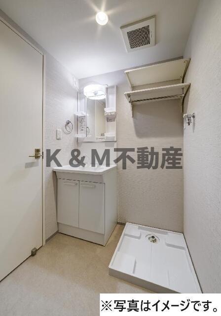 洗面設備　コンパクトで使いやすい洗面所