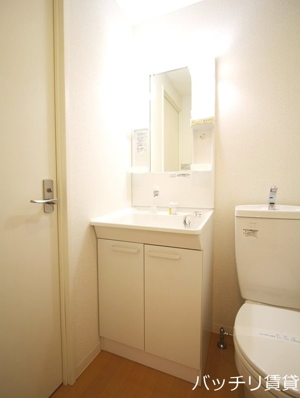 洗面設備　同タイプ写真の為、現状優先