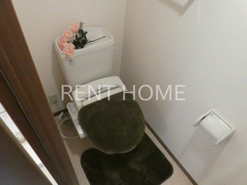 トイレ　ウォシュレット付き