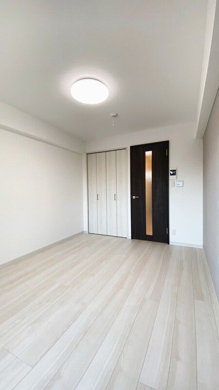 居室・リビング　☆明るい洋室☆