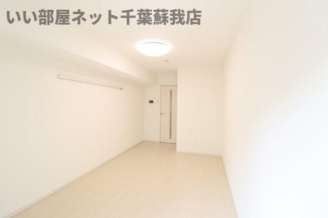 その他部屋・スペース　広くて明るい寝室