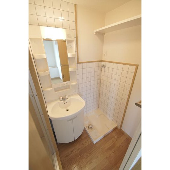 洗面設備　同タイプの別部屋写真