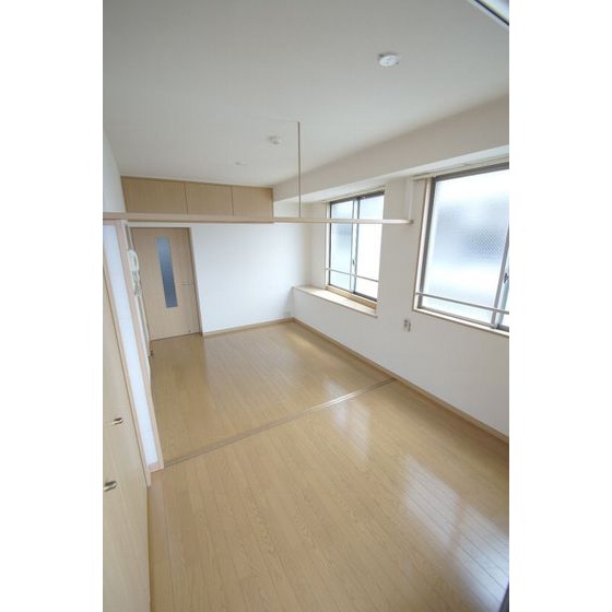 居室・リビング　同タイプの別部屋写真