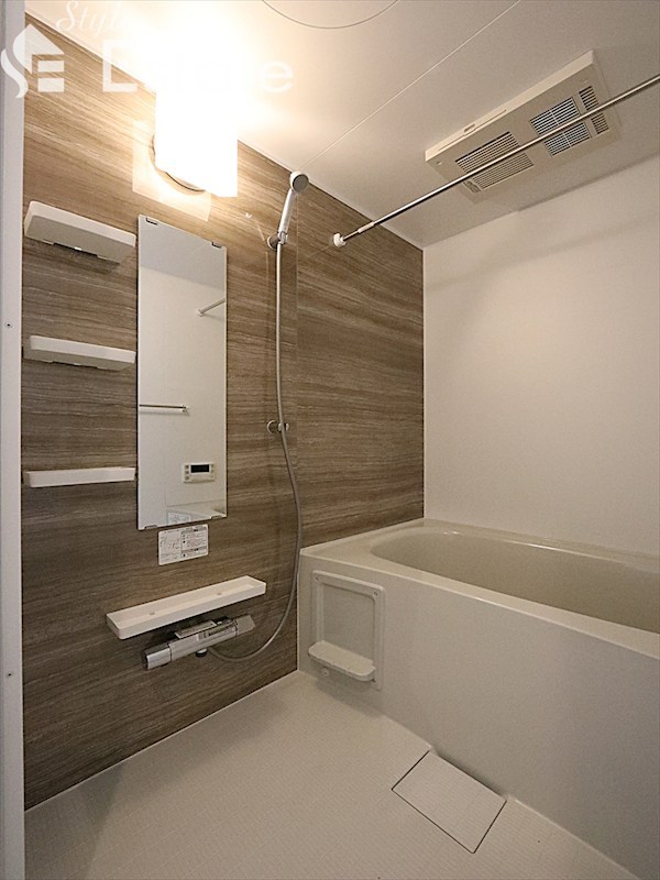バス・シャワールーム　バスルーム