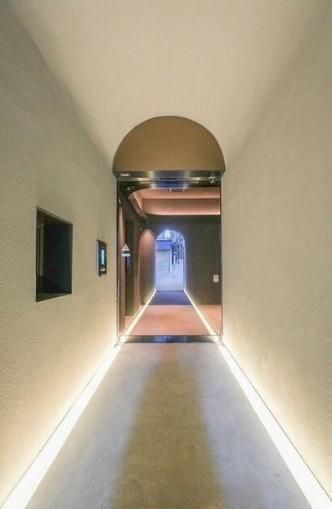 エントランス　オープンブルーム伊勢佐木町