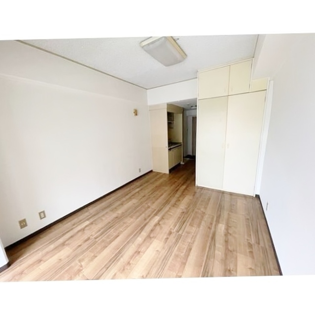 居室・リビング　フローリング