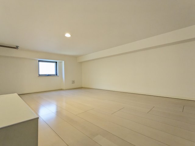 その他　102号室ロフト