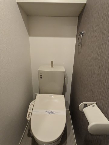 トイレ　102号室