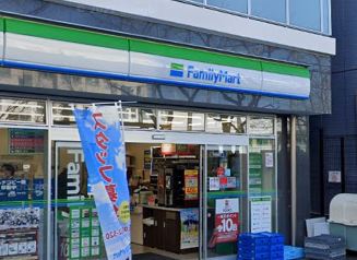 コンビニ　ファミリーマート 中野弥生町本郷通り店（コンビニ）まで78m