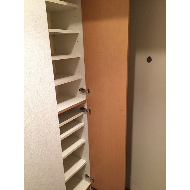 玄関　シューズボックス