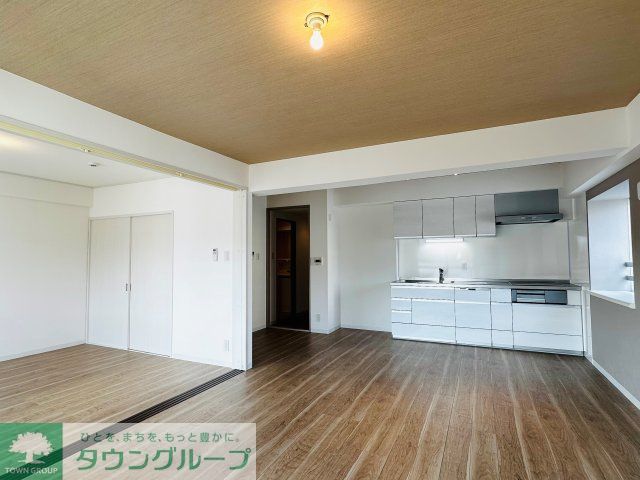 居室・リビング　参考写真（別部屋フルリニューアル時）