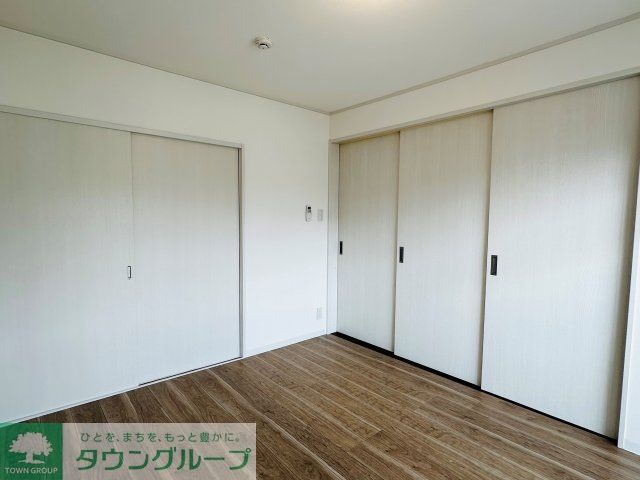 居室・リビング　参考写真（別部屋フルリニューアル時）