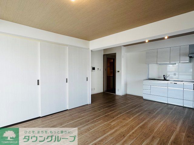 居室・リビング　参考写真（別部屋フルリニューアル時）