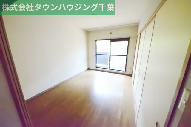 居室・リビング　フローリングの居室です