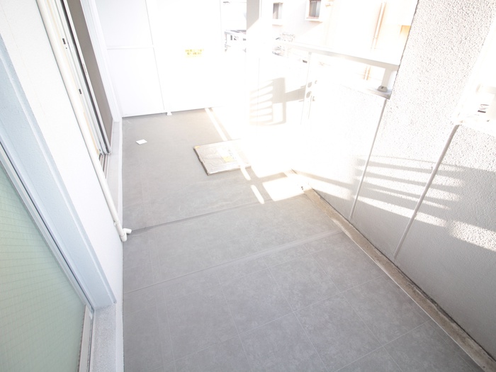 バルコニー　※同系タイプ他号室の写真です