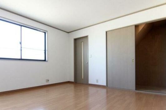 居室・リビング　☆明るい居間☆