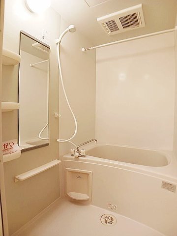 バス・シャワールーム　お風呂です