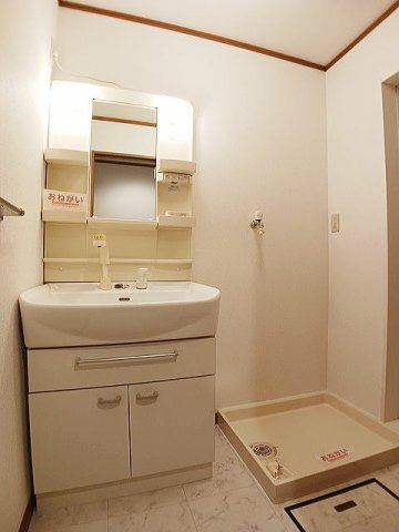 洗面設備　忙しい朝には欠かせない洗面所です