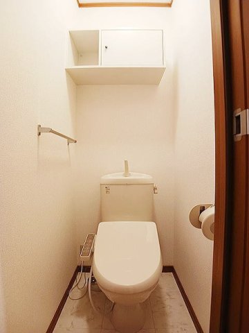 トイレ　清潔感のあるトイレです