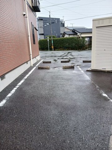駐車場　駐車場に車を止められます