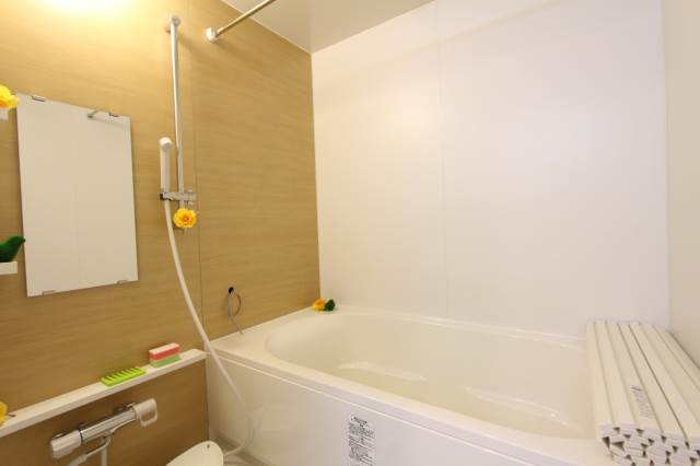 バス・シャワールーム　３０１号室の写真になります。