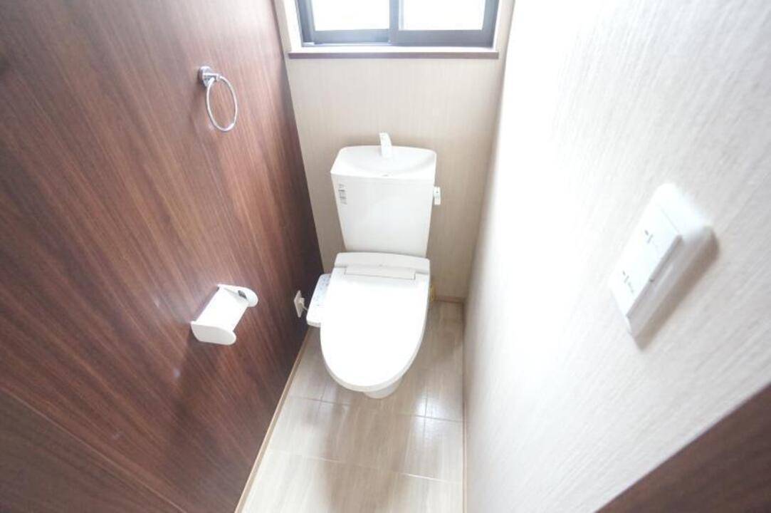 トイレ　トイレ