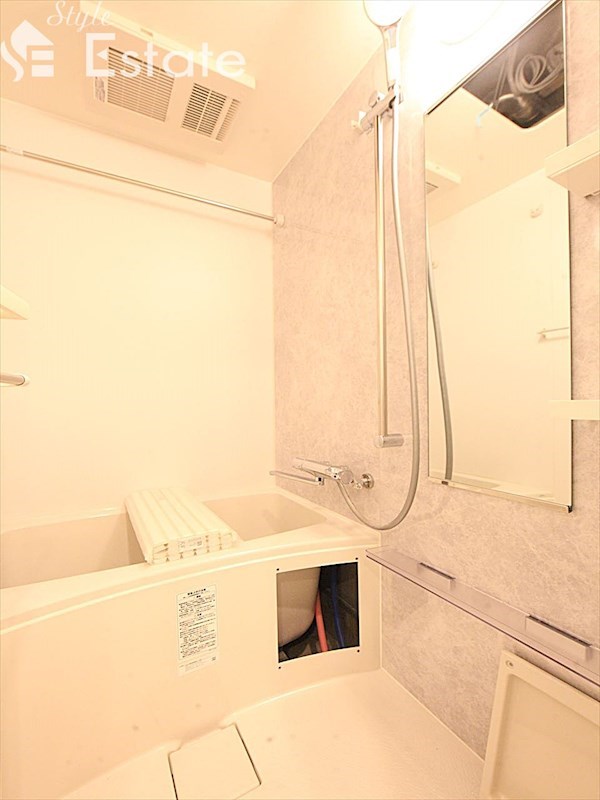 バス・シャワールーム　バスルーム