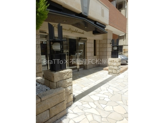 エントランス　マンション共用部分