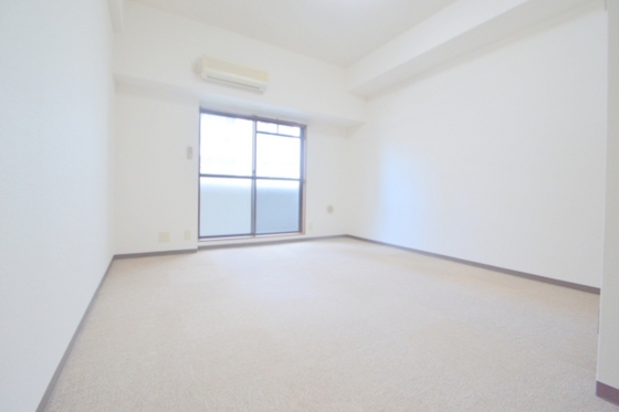 居室・リビング　洋室広々１０帖