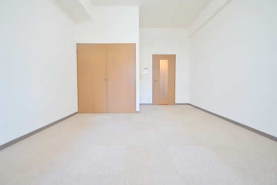 居室・リビング　洋室広々１０帖