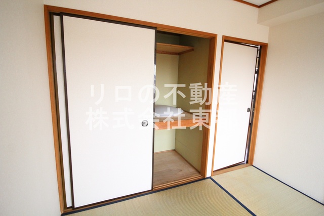 収納　奥行のある収納付です！増えがちな荷物をもスッキリ収納できます