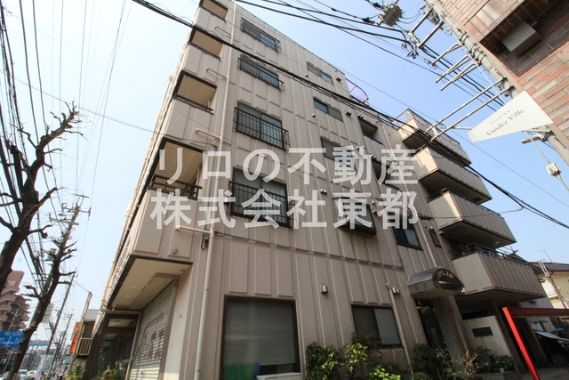 建物外観　エレベーター付なので、たくさんお買い物しても安心ですね♪