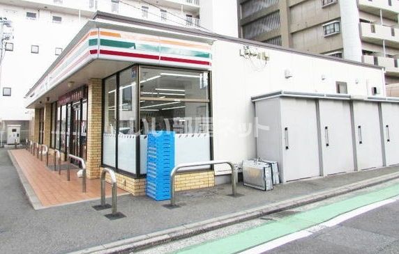 コンビニ　セブンイレブン福岡唐人町駅前店（コンビニ）まで700m