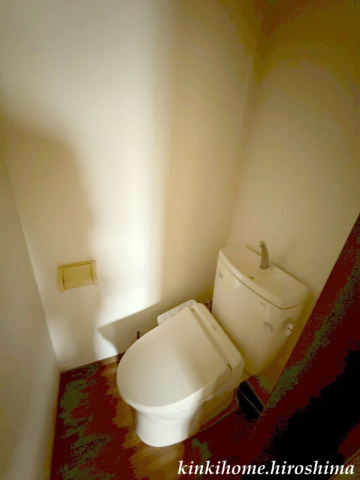 トイレ　写真は別号室となります。