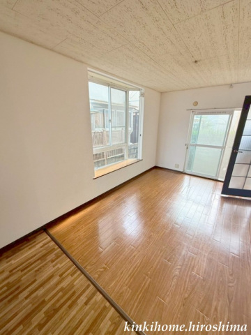 その他　写真は別号室となります。