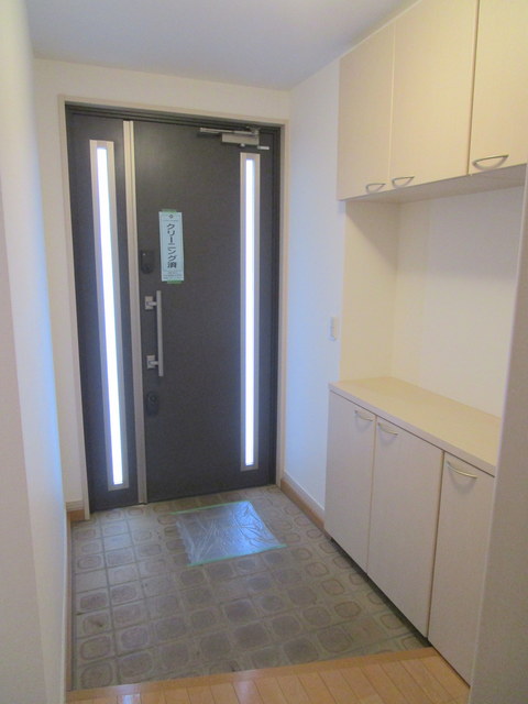 玄関　★玄関シューズボックスあり★