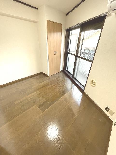 居室・リビング　洋室4.8帖