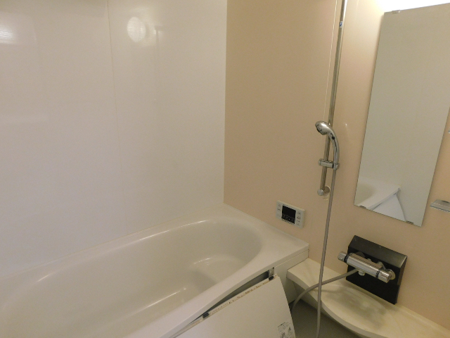 バス・シャワールーム　追い焚きバス