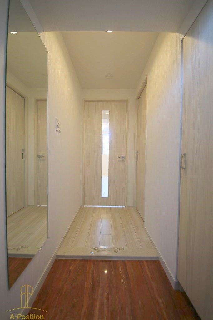 玄関　プレジオ難波ASIAN