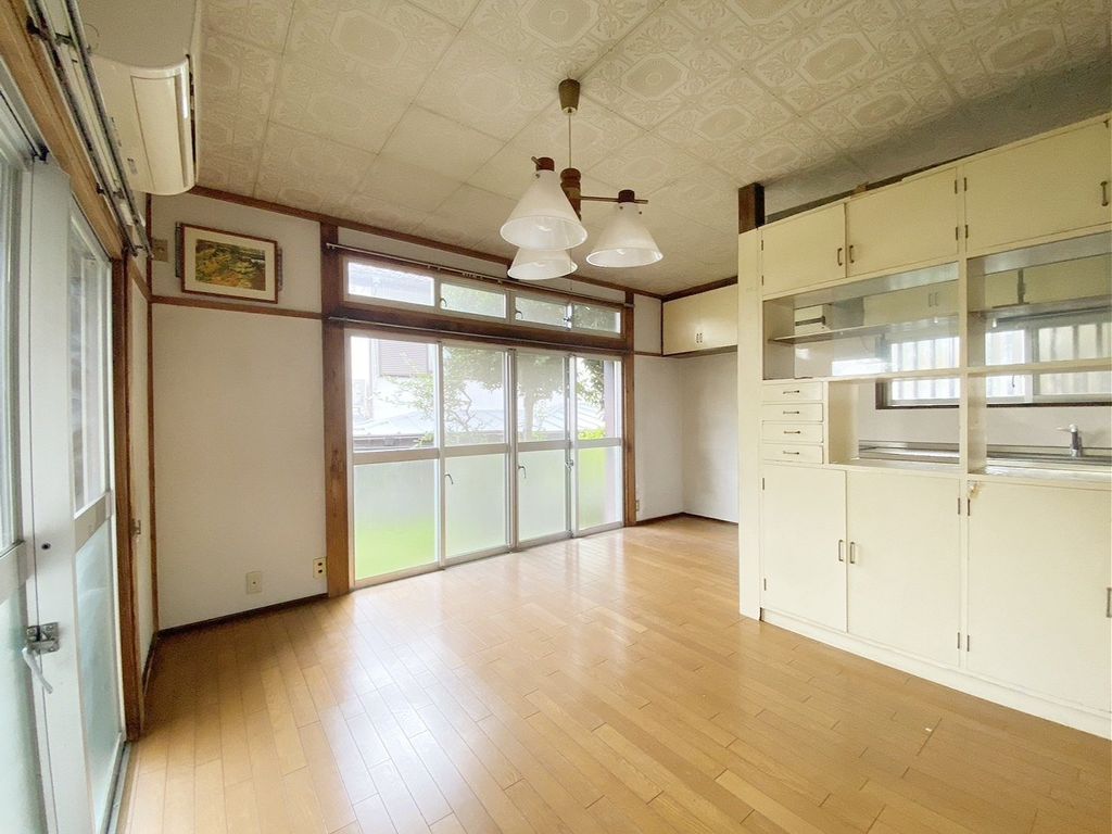 居室・リビング　エントランス