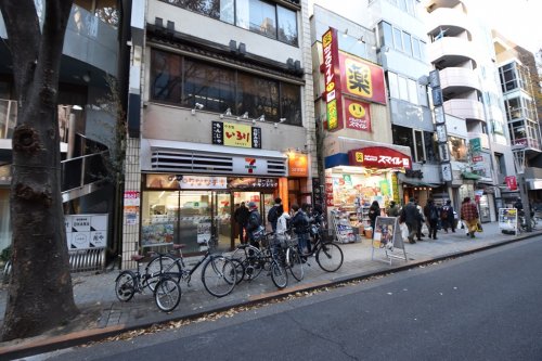 コンビニ　セブンイレブン 新宿神楽坂3丁目店（コンビニ）まで725m