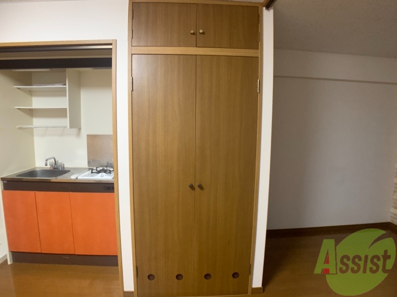 収納　収納はこちらのクローゼットをお使いください。