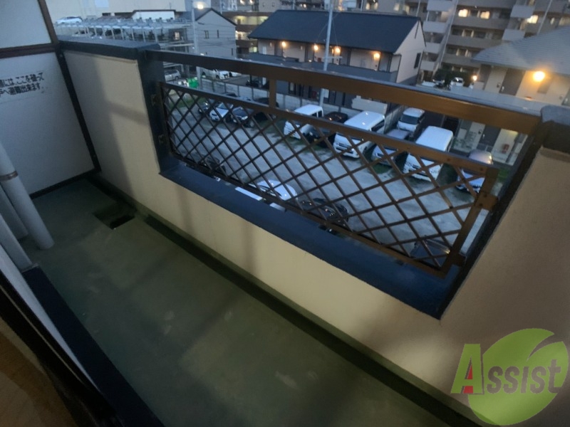 バルコニー　バルコニーがあるので洗濯物が外に干せていいですね～