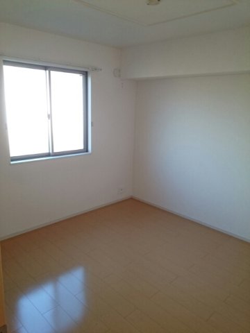 居室・リビング　使い勝手のいい洋室です